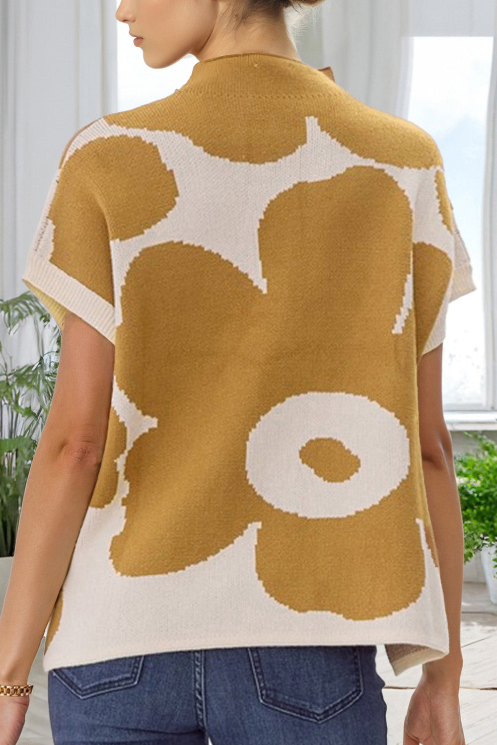 Camel Big Flower Pattern Short Sleeve Sweater – Bold & Chic