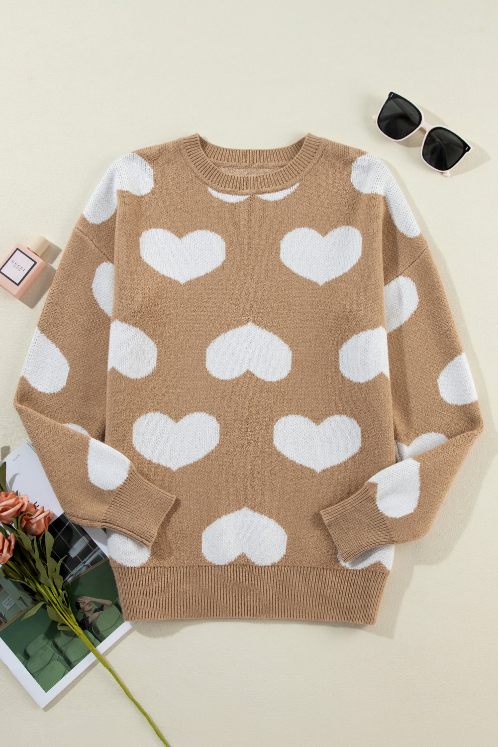 Khaki Contrast Heart Pattern Round Neck Sweater – Romantic and Relaxed