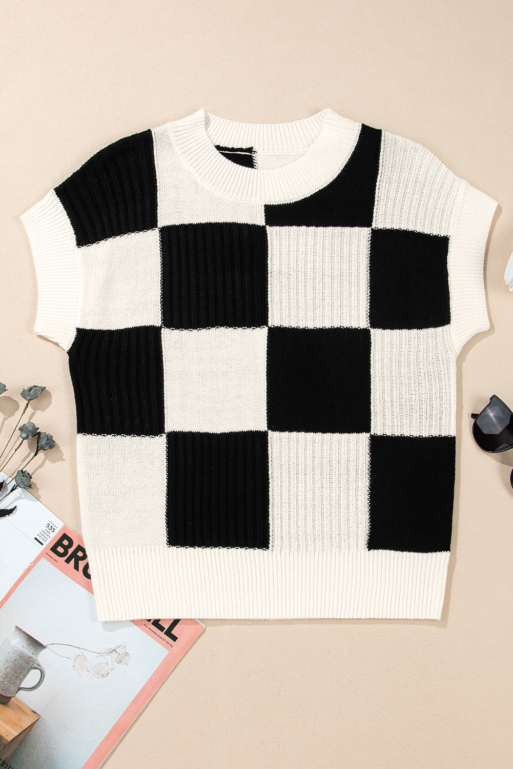 Black Checkered Color Block Sweater Tee – A Trendy Twist on Casual Chic